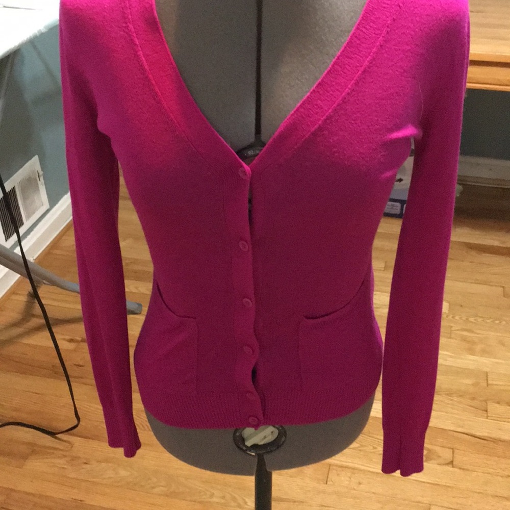 Banana Republic pink cardigan w/ front pockets